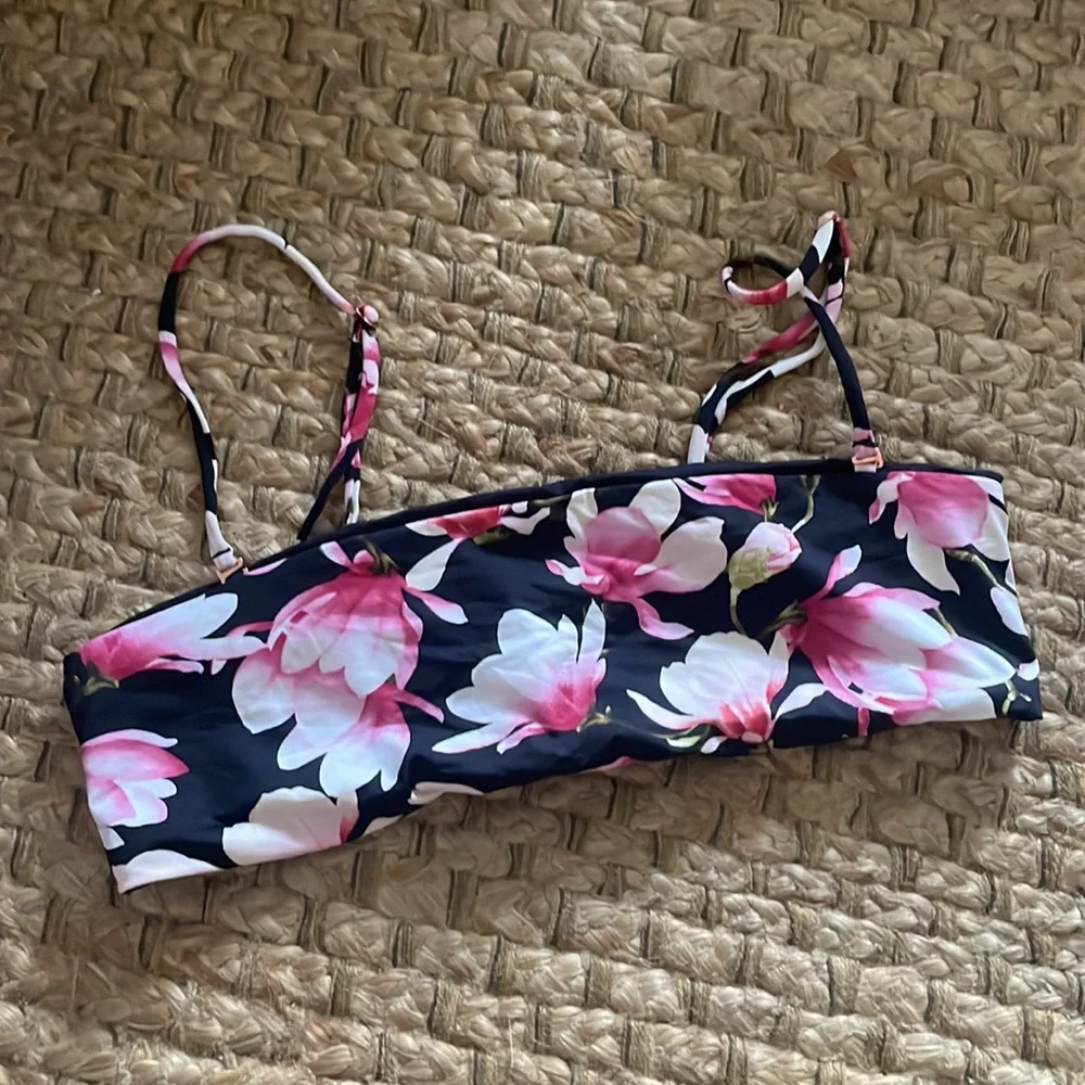 FRANKIES BIKINIS JOY TOP NWT